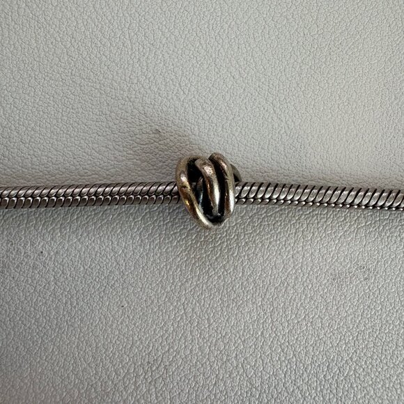 Trollbeads Lucky Knot Bead 925 Sterling Silver Bead Charm - Picture 1 of 7